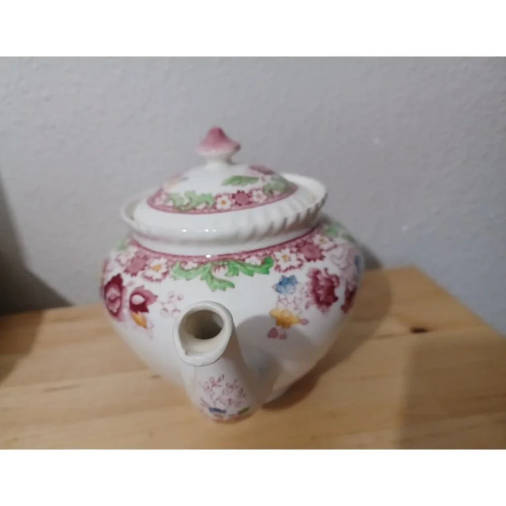 Johnson Brothers Winchester Teapot & Lid Pink (Rope Edge) England Floral 5 Cup